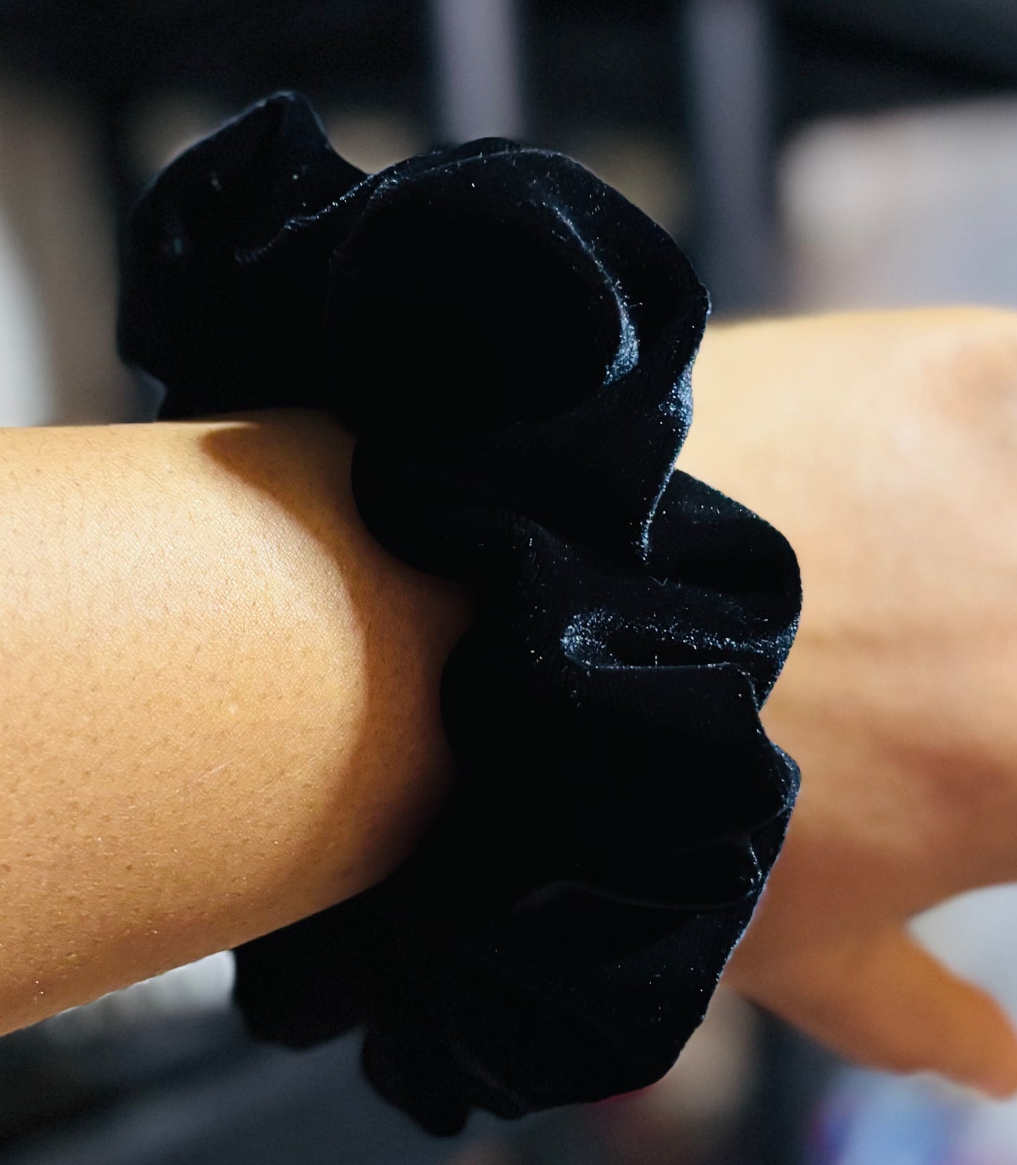 Makas Luxe Velvet Scrunchie