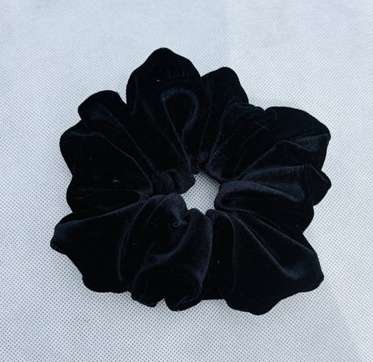 Makas Luxe Velvet Scrunchie