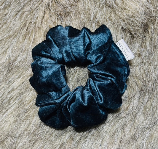 Sharon Velvet Scrunchie